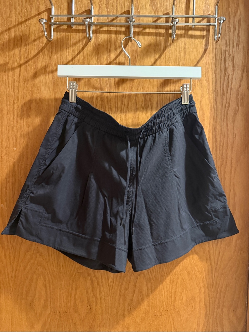 Lululemon athletic drawstring shorts size 8